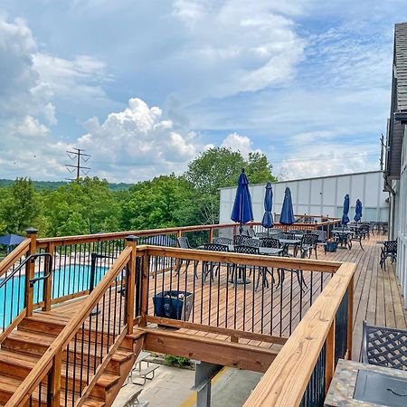Premier Cozy Cabin - Free Amenities & Comm Indoor Pools Bushkill Exteriör bild