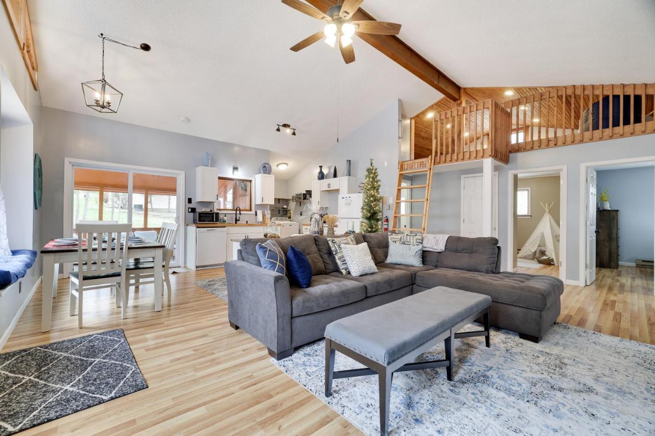 Premier Cozy Cabin - Free Amenities & Comm Indoor Pools Bushkill Exteriör bild