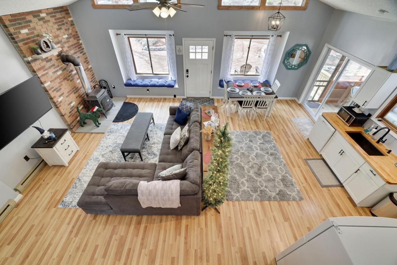 Premier Cozy Cabin - Free Amenities & Comm Indoor Pools Bushkill Exteriör bild
